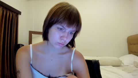 Snapshot of warm_june chatting on 02-04-25, 09:52 June online show from 02-04-25, 09:52