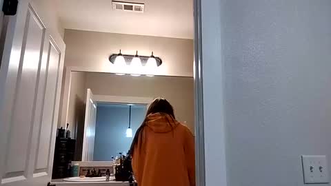 warnerkess0 online show from 10-07-25, 07:49