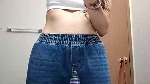 warnerkess0 online show from 10-13-25, 10:32