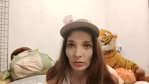 warnerkess0 online show from 10-21-25, 09:43