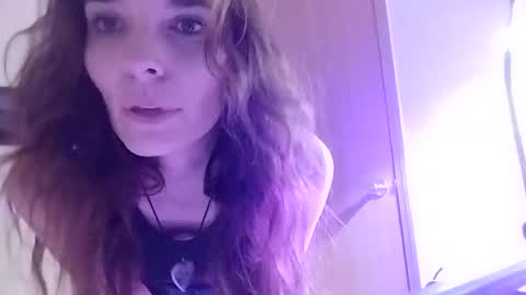 warnerkess0 online show from 10-24-25, 02:52