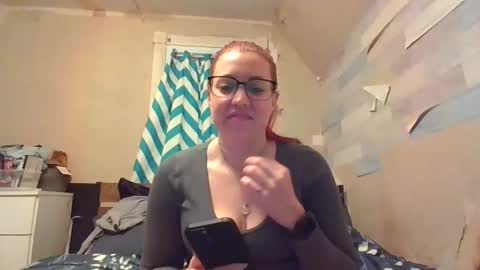 Snapshot of warwhore24 chatting on 12-27-24, 10:37 warwhore24 online show from 12-27-24, 10:37