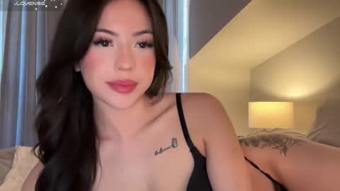 Snapshot of wasianbby chatting on 09-18-25, 11:40 Hey my name is Mila Girl next door x online show from 09-18-25, 11:40