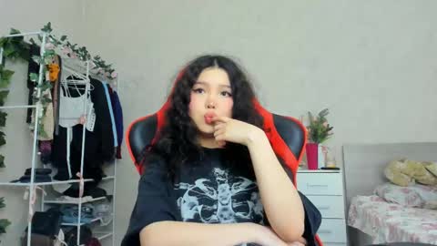 Snapshot of wastforu chatting on 02-17-25, 11:55 wastforu online show from 02-17-25, 11:55