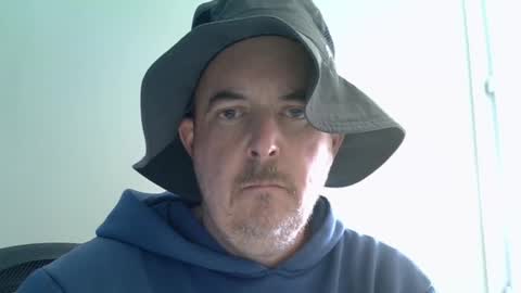 Snapshot of watchmewank40 chatting on 03-06-25, 12:30 Davey online show from 03-06-25, 12:30