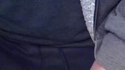 Snapshot of watchmewank40 chatting on 02-12-26, 06:47 Davey online show from 02-12-26, 06:47