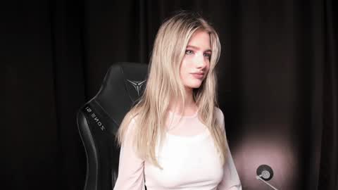 Snapshot of waterfallwoods chatting on 12-20-24, 07:39 waterfallwoods online show from 12-20-24, 07:39