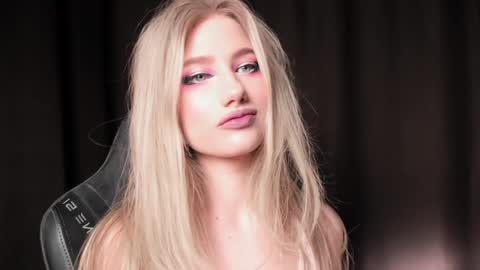 Snapshot of waterfallwoods chatting on 01-22-25, 05:26 waterfallwoods online show from 01-22-25, 05:26