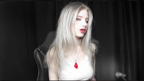 Snapshot of waterfallwoods chatting on 02-27-25, 03:37 waterfallwoods online show from 02-27-25, 03:37