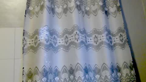 Snapshot of watermelon05 chatting on 11-17-25, 03:07 watermelon05 online show from 11-17-25, 03:07