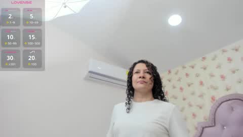 Snapshot of watson_crystal00 chatting on 05-29-26, 02:04 Milf Latina online show from 05-29-26, 02:04