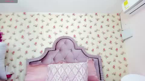 Snapshot of watson_crystal00 chatting on 06-15-26, 02:52 Milf Latina online show from 06-15-26, 02:52