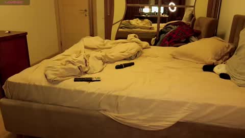 Mina online show from 12-05-24, 08:00