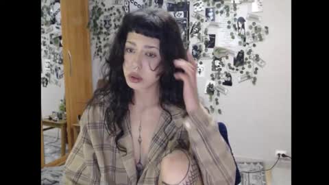 Mina online show from 10-06-25, 07:22