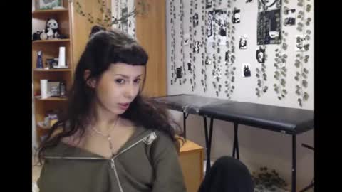 Mina online show from 11-01-25, 01:40