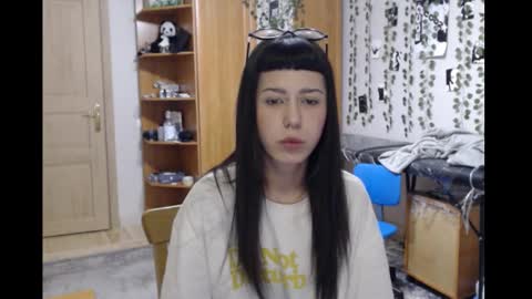 Mina online show from 02-06-26, 01:21