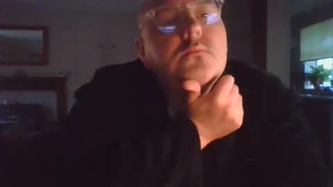 Snapshot of wbadave86 chatting on 01-17-25, 04:15 JustMeCoverYou online show from 01-17-25, 04:15