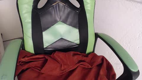 Snapshot of we_n_you chatting on 11-05-25, 02:06 Trixie 3 online show from 11-05-25, 02:06