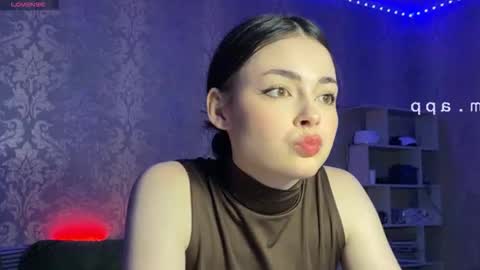 Snapshot of weareyoursun chatting on 02-13-26, 06:26 Alice online show from 02-13-26, 06:26