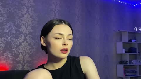 Snapshot of weareyoursun chatting on 02-14-26, 06:04 Alice online show from 02-14-26, 06:04