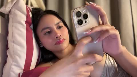 Maggie online show from 10-06-25, 05:43