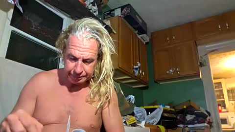 Snapshot of weber444 chatting on 10-14-25, 06:03 weber444 online show from 10-14-25, 06:03