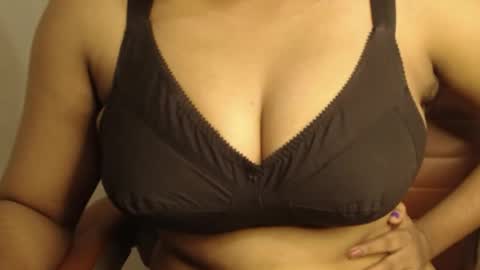 mina online show from 04-22-26, 01:23