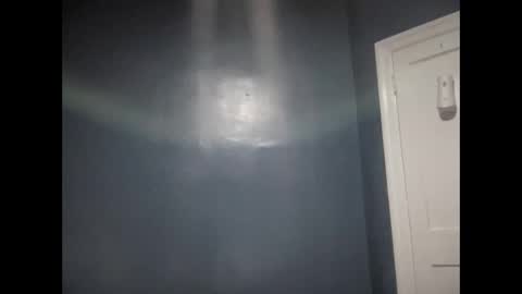 wedifferent_ online show from 10-04-25, 09:07