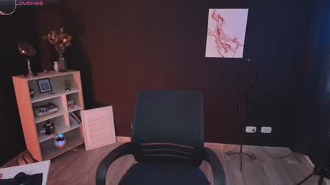 Wednesday   Please help me to reach 111 thumbs up online show from 12-31-24, 06:46