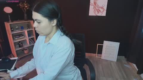 Wednesday   Please help me to reach 111 thumbs up online show from 02-23-25, 08:22