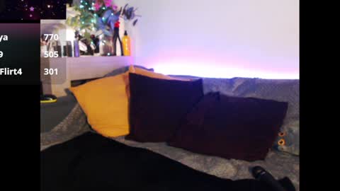 Snapshot of welliza chatting on 01-24-25, 04:37 Liza online show from 01-24-25, 04:37