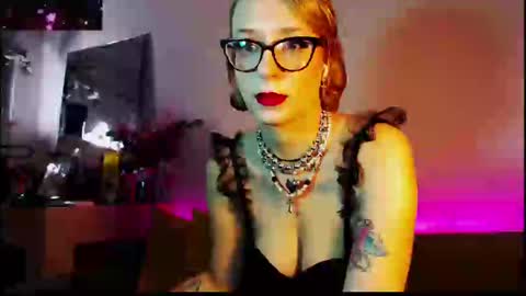 Snapshot of welliza chatting on 02-19-25, 01:51 Liza online show from 02-19-25, 01:51