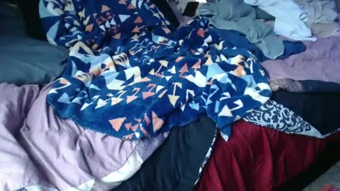 Snapshot of weluvwoman84 chatting on 01-27-25, 07:35 RiZZA and MiKE online show from 01-27-25, 07:35