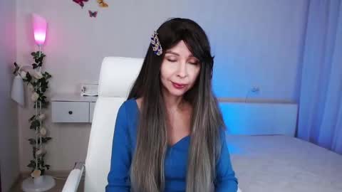 Wendi Foster online show from 12-10-24, 08:16