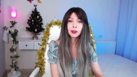 Wendi Foster online show from 01-08-25, 05:26