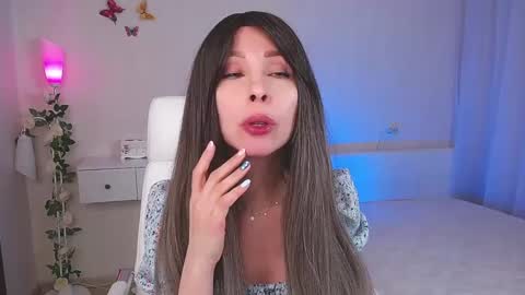 Wendi Foster online show from 02-11-25, 07:16