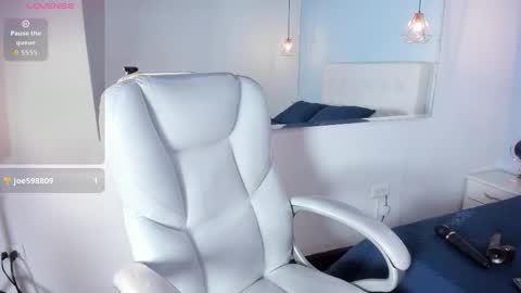 Wendolyn online show from 03-18-26, 03:15