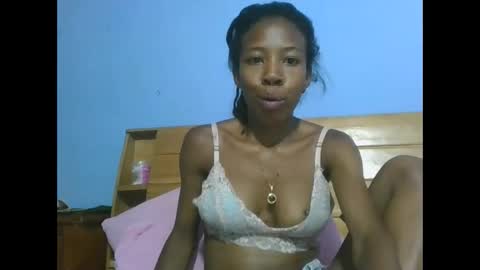 Snapshot of wendy09888 chatting on 10-18-25, 03:57 Wendy online show from 10-18-25, 03:57