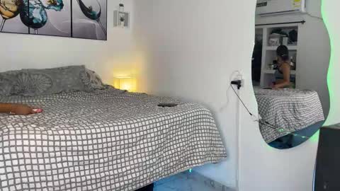 Wendy Alex online show from 10-23-25, 10:08