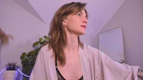 Snapshot of wendy_goddes chatting on 02-01-25, 06:10 Wendy online show from 02-01-25, 06:10