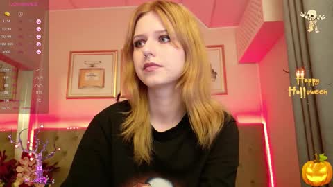 Snapshot of wendymay chatting on 10-30-25, 07:21 Wendy online show from 10-30-25, 07:21