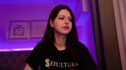 Snapshot of wendymay chatting on 11-27-25, 07:43 Wendy online show from 11-27-25, 07:43