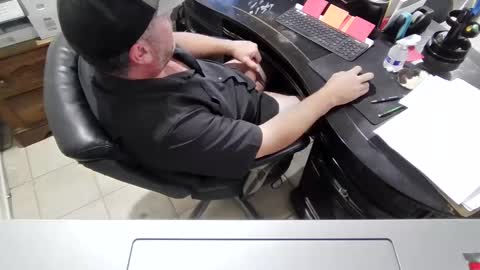 wes40960 online show from 10-10-25, 08:08