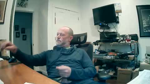 weseeyouwatching online show from 10-24-25, 05:20