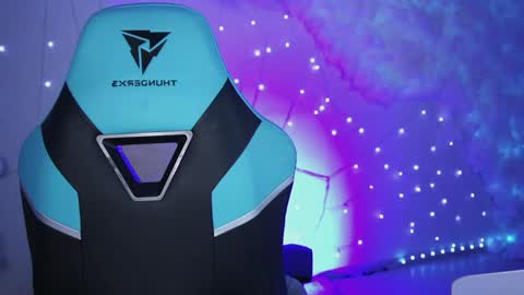 little girl who is always rightLisa online show from 12-20-24, 02:08