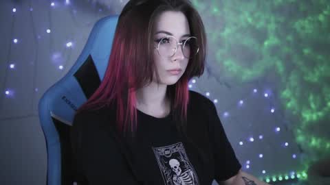 little girl who is always rightLisa online show from 01-22-25, 02:26