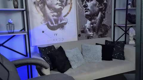 little girl who is always rightLisa online show from 02-16-26, 01:24