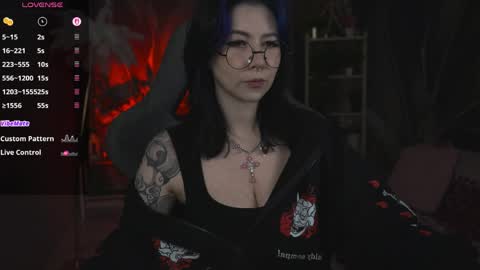 little girl who is always rightLisa online show from 04-10-26, 01:22