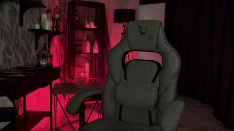 little girl who is always rightLisa online show from 04-15-26, 01:23