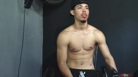 Snapshot of wesley_77 chatting on 03-03-26, 06:36 wesley_77 online show from 03-03-26, 06:36